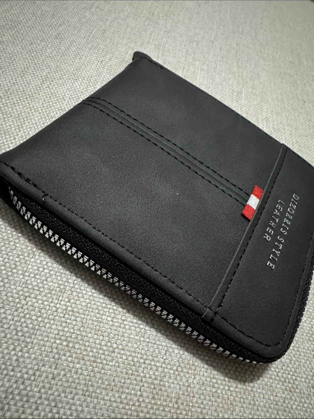 NWOT Unisex Leather Wallet-Compact Zip Around Style-Black-Multi Compartment